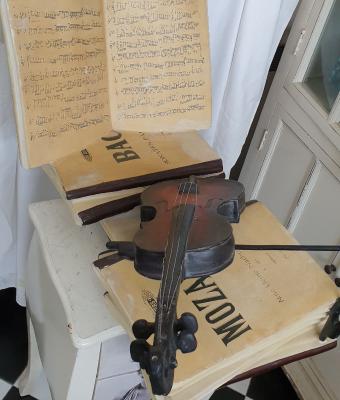 violino-e-spartiti-musicali-i