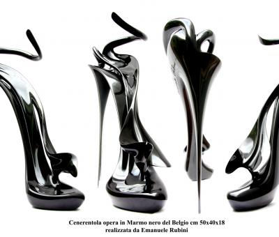 cinderella-elegance-shoe-and-sex-symbol-sculpture-cenerentola-by-emanuele-rubini