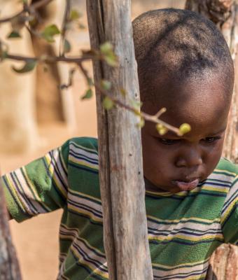 il-gioco-del-bambino-himba