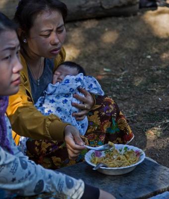 laos-pranzo-all-aperto