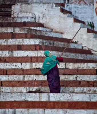 le-scale-del-gange-a-varanasi