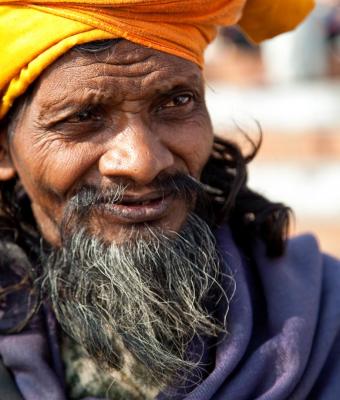 indiano-a-varanasi-india