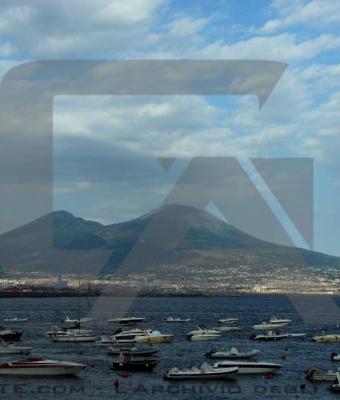 napoli-il-golfo-una-mattina-di