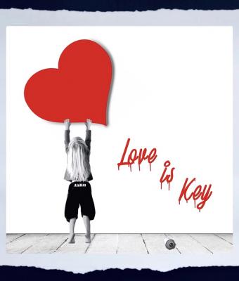 love-is-key-6-paper-edition