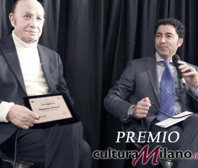 il-noto-manager-salvo-nugnes-consegna-il-prestigioso-premio-cultura-milano-a-francesco-alberoni