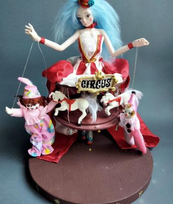 charlotte-circus-carousel