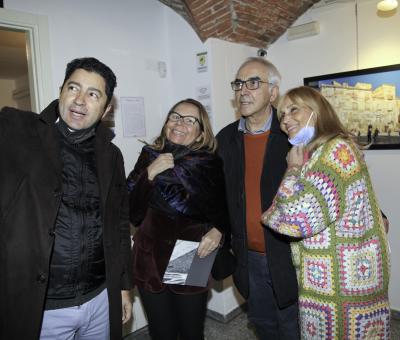 salvo-nugnes-cristina-cattaneo-clelia-torelli-ed-altri-alla-mostra-di-francesco-loliva-inaugurazione-alla-milano-art-gallery