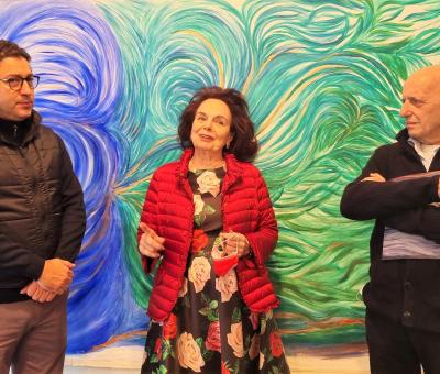 rose-rosse-su-di-noi-inaugura-con-grande-successo-la-mostra-dellartista-gabriella-ventavoli-presentata-dal-critico-salvo-nugnes