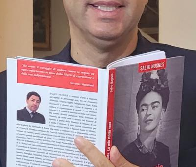 frida-il-nuovo-libro-di-salvo-nugnes-curatore-darte-e-manager-di-successo